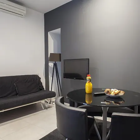 Gothic-cathedral Apartment *