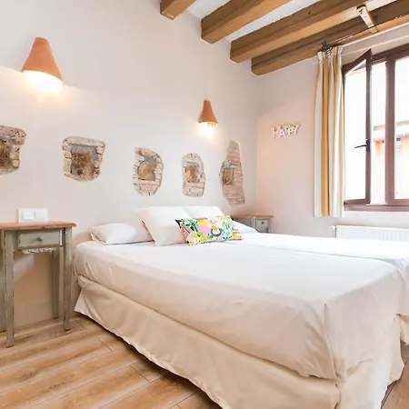 Gothic-cathedral Apartment
