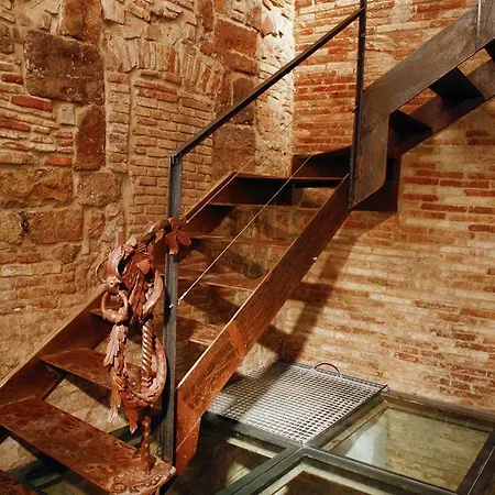 Apartment Gothic-cathedral